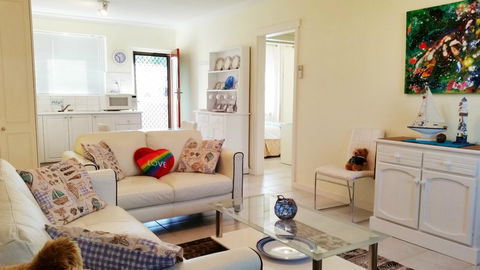 Island View Villas - Accommodation Gladstone 0