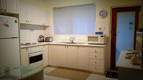 Island View Villas - Accommodation Gladstone 22