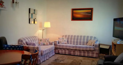 Island View Villas - Accommodation Gladstone 7