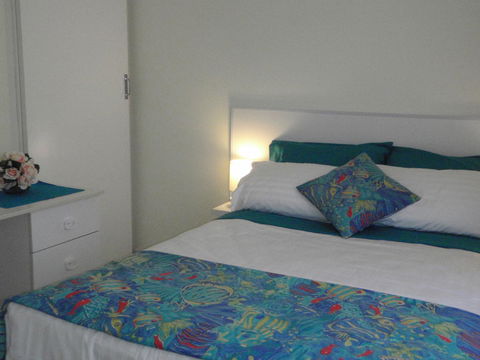 Island View Villas - Accommodation Gladstone 9