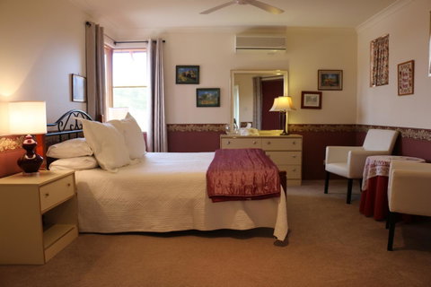 Crossland House - Accommodation Gladstone 16