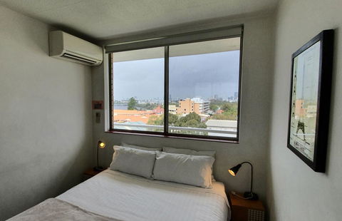 Lawley Luxury Views - Perth City, Swan River - Accommodation Gladstone 12