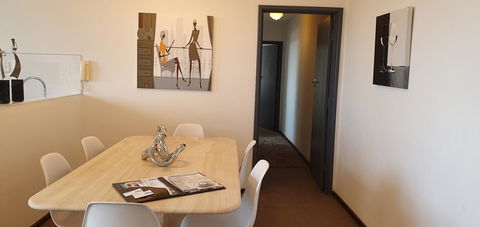 Lawley Luxury Views - Perth City, Swan River - Accommodation Gladstone 14