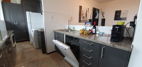 Lawley Luxury Views - Perth City, Swan River - Accommodation Gladstone 16