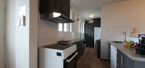 Lawley Luxury Views - Perth City, Swan River - Accommodation Gladstone 17