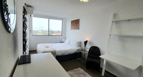 Lawley Luxury Views - Perth City, Swan River - Accommodation Gladstone 6
