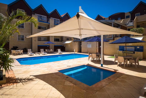 Hillarys Harbour Resort - Accommodation Gladstone 2