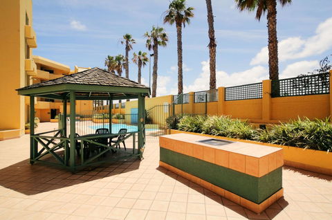 Sandcastles At The Beach Outstanding Location! - Accommodation Gladstone 21