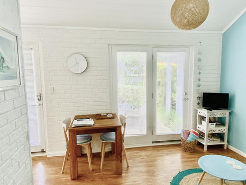 Whitesands Holiday Villas - Accommodation Gladstone 8
