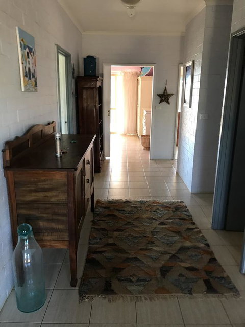 Surf Views - Accommodation Gladstone 2