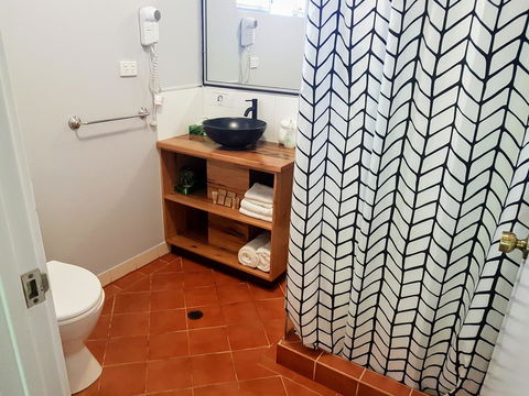 Adamsons Riverside Accommodation - Accommodation Gladstone 11