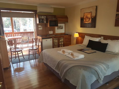 Adamsons Riverside Accommodation - Accommodation Gladstone 17