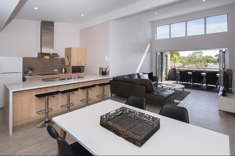 Rooftop Margaret River - Accommodation Gladstone 0
