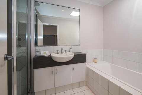 Rooftop Margaret River - Accommodation Gladstone 9