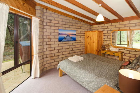 Yelverton Brook Conservation Sanctuary - Accommodation Gladstone 34