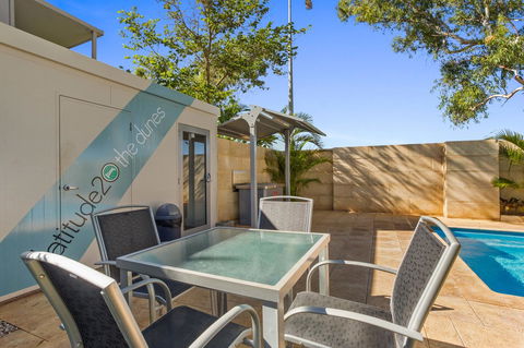 Latitude20 The Dunes - Accommodation Gladstone 12