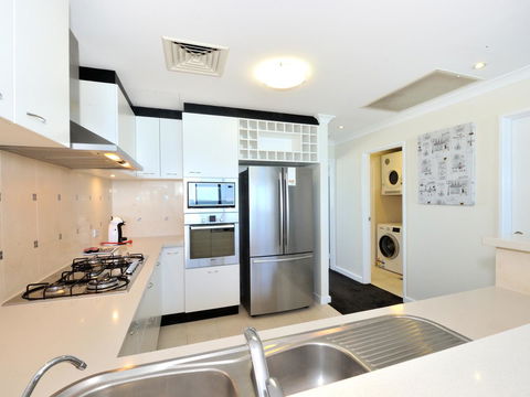 Nautilus By Rockingham Apartments - Accommodation Gladstone 14