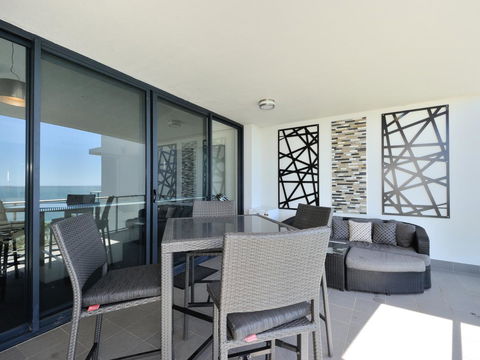 Nautilus By Rockingham Apartments - Accommodation Gladstone 1