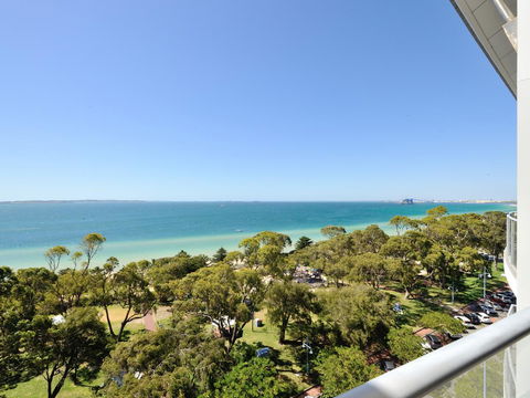 Nautilus By Rockingham Apartments - Accommodation Gladstone 0