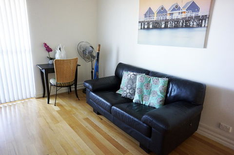 Ada South Fremantle - Accommodation Gladstone 1