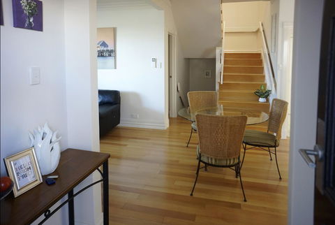 Ada South Fremantle - Accommodation Gladstone 8