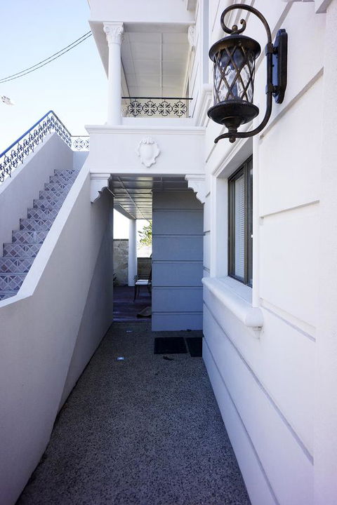Ada South Fremantle - Accommodation Gladstone 25