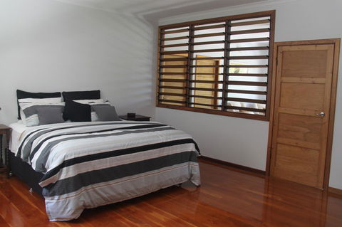 Beach House On Fox - Accommodation Gladstone 4