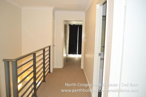 North Coogee Beach House - Accommodation Gladstone 6