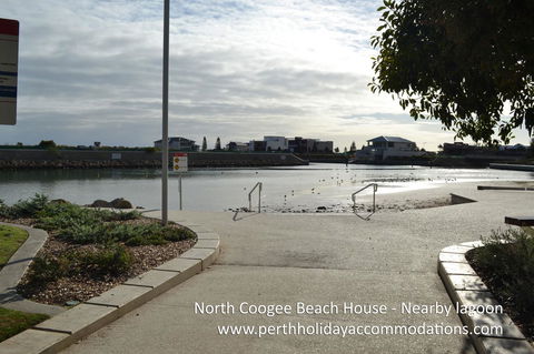 North Coogee Beach House - Accommodation Gladstone 13