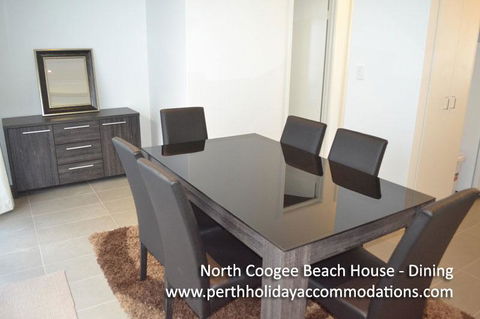 North Coogee Beach House - Accommodation Gladstone 3