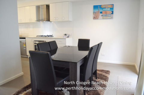 North Coogee Beach House - Accommodation Gladstone 19