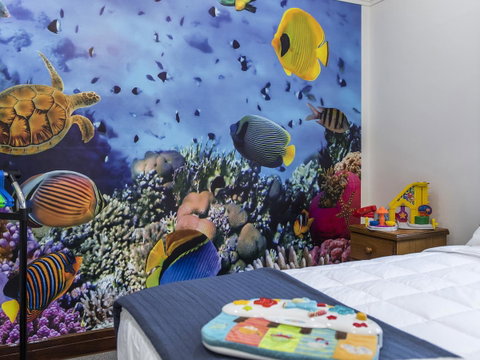 Luxury Federation Style Home - Sleeps 10 - Accommodation Gladstone 9