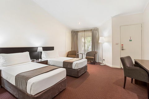 Karratha International Hotel - Accommodation Gladstone 4