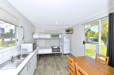 Mandurah Coastal Holiday Park - Accommodation Gladstone 17