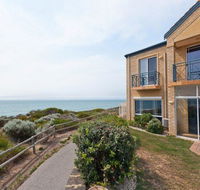 Caravel Beach House Mandurah - Accommodation Gladstone