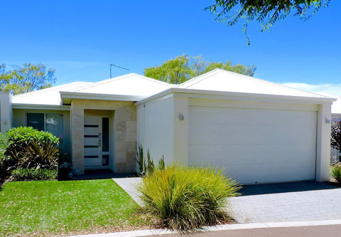 Contemporary Cove - Quindalup - Accommodation Gladstone 0