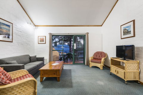 Cottesloe Beach Chalets - Accommodation Gladstone 33