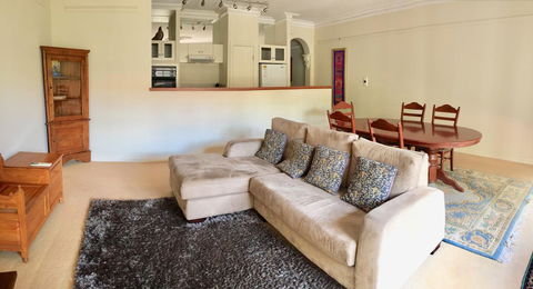 Cottesloe Beach Chalets - Accommodation Gladstone 24