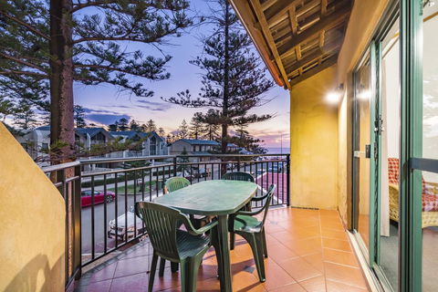 Cottesloe Beach Chalets - Accommodation Gladstone 26
