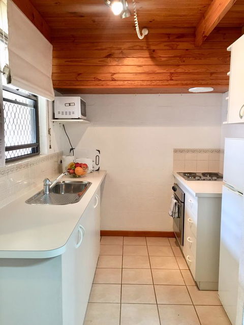 Cottesloe Beach Chalets - Accommodation Gladstone 23