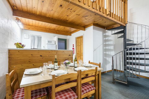 Cottesloe Beach Chalets - Accommodation Gladstone 29