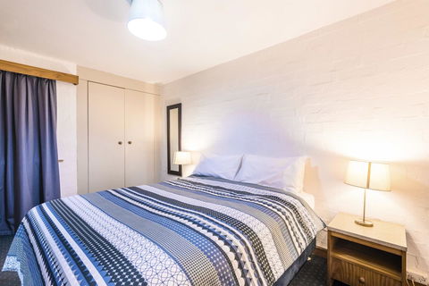 Cottesloe Beach Chalets - Accommodation Gladstone 28