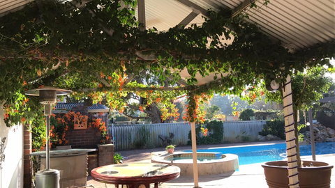 Swan Valley Rest Cottage - Accommodation Gladstone 0