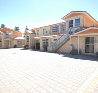 Yot Spot Apartments - Accommodation Gladstone