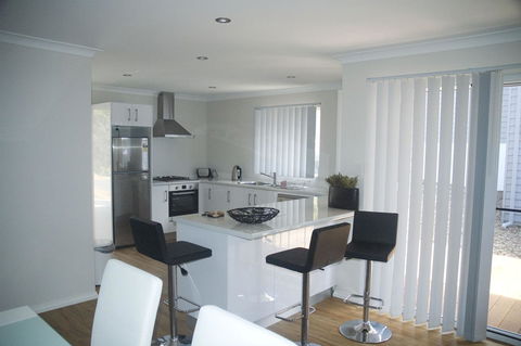 Cape Villas - Accommodation Gladstone 4