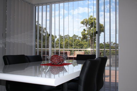 Cape Villas - Accommodation Gladstone 24