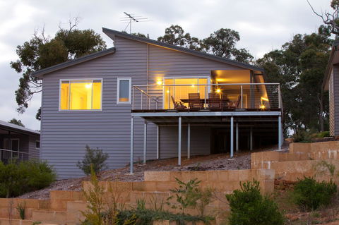 Cape Villas - Accommodation Gladstone 25