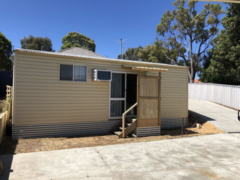 The Aurelian Cabin - Accommodation Gladstone 0