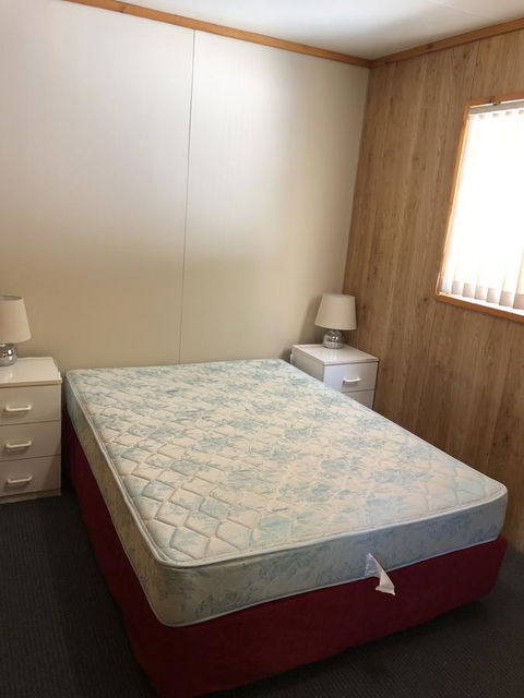 The Aurelian Cabin - Accommodation Gladstone 4