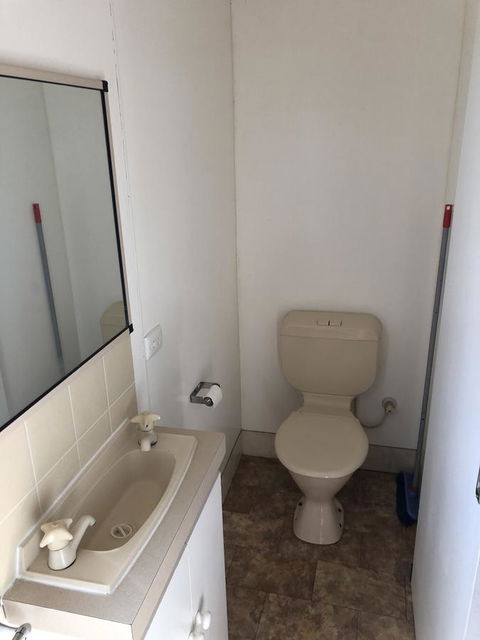The Aurelian Cabin - Accommodation Gladstone 6